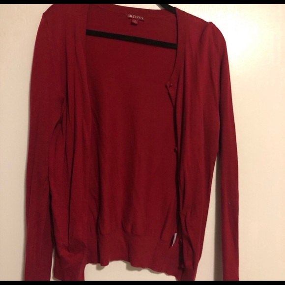 3 Cardigans - Picture 4 of 7